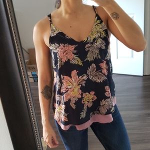 Flowy tank